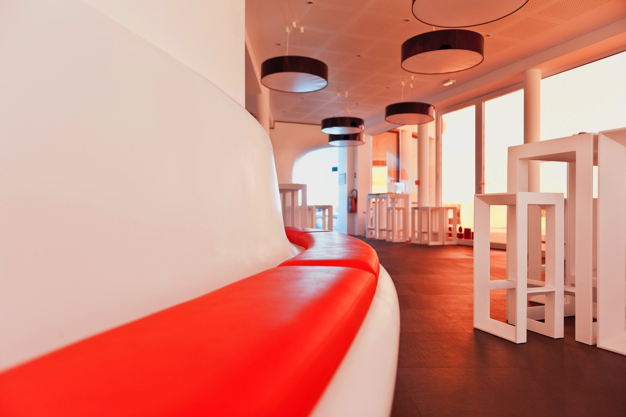 Grand Hôtel de la Plage — La banquette du bar